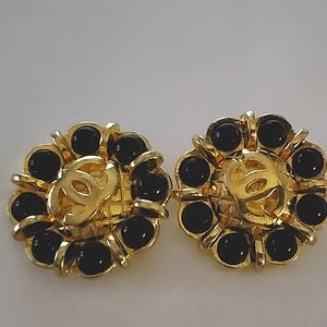 GORGEOUS, AUTHENTIC CHANEL BUTTONS!!